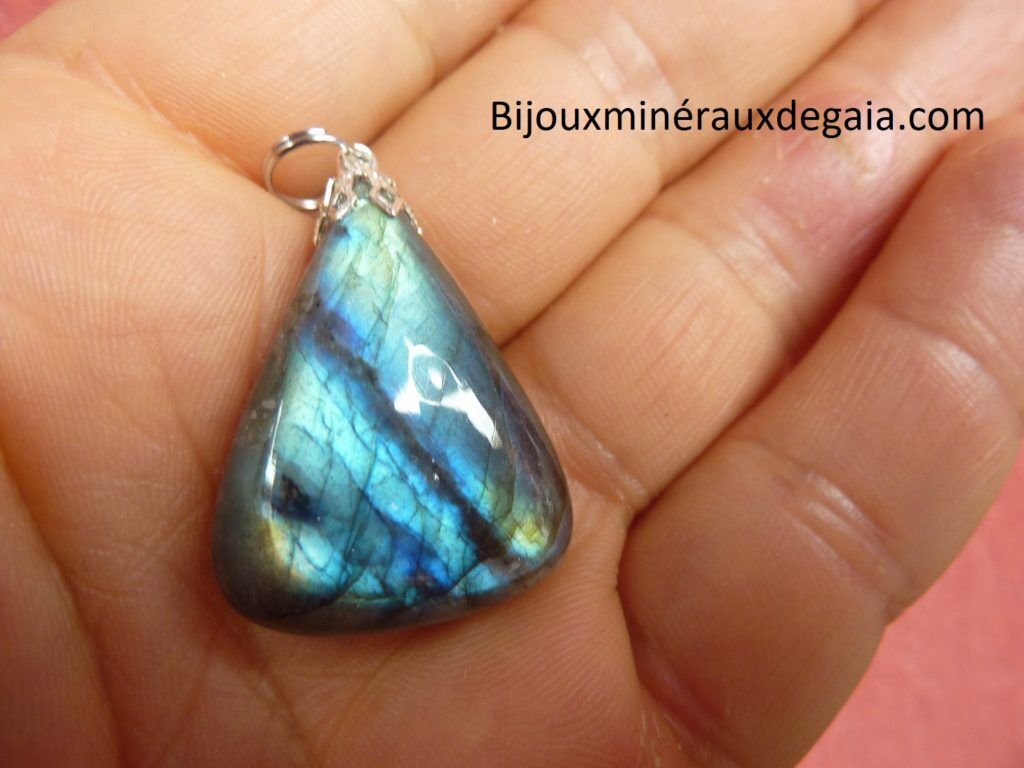 Pendentif Labradorite Poids 8,7 gr ref 0831