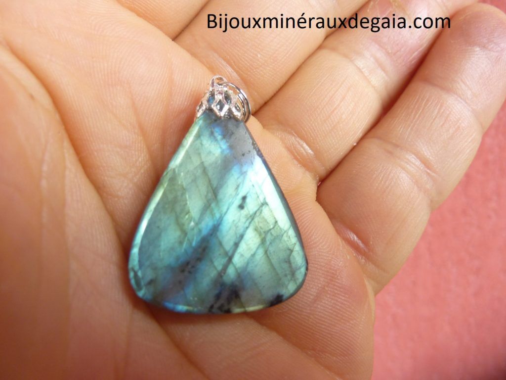 Pendentif Labradorite Poids 8,7 gr ref 0831