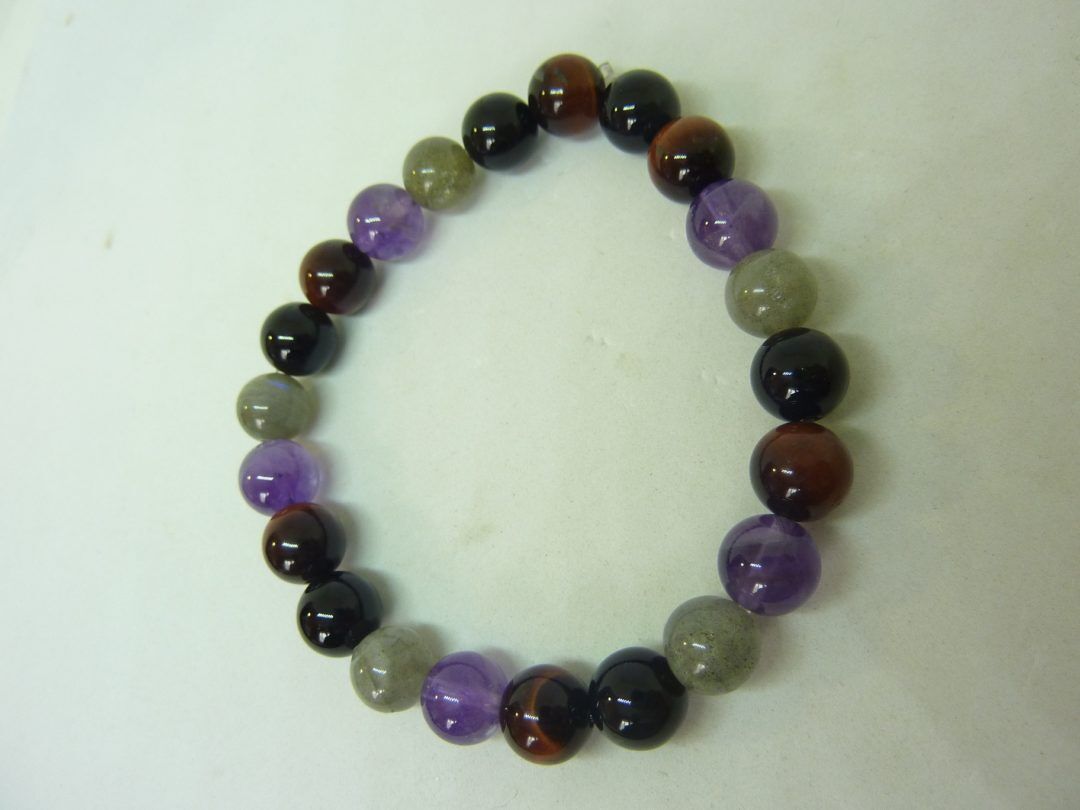 Bracelet amethyste,tourmaline noir,oeil de taureau,labradorite perles 8mm