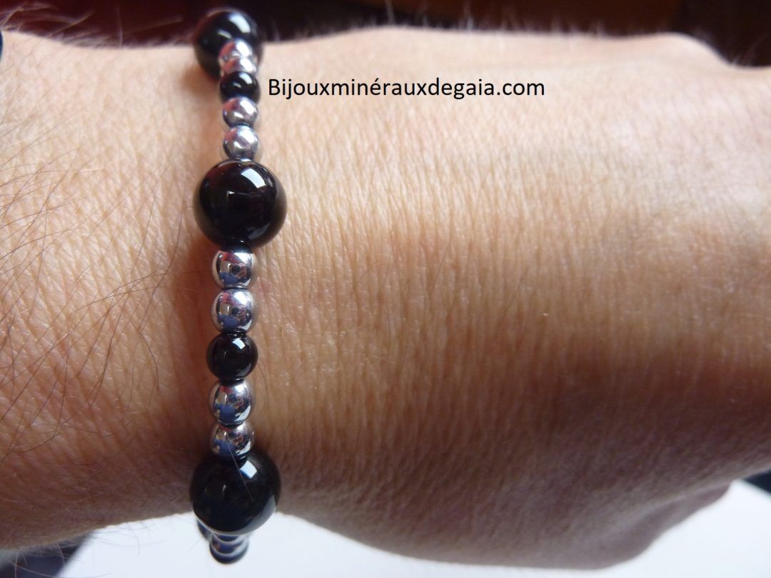 Bracelet Tourmaline noire-Hématite perles rondes 8-4 mm