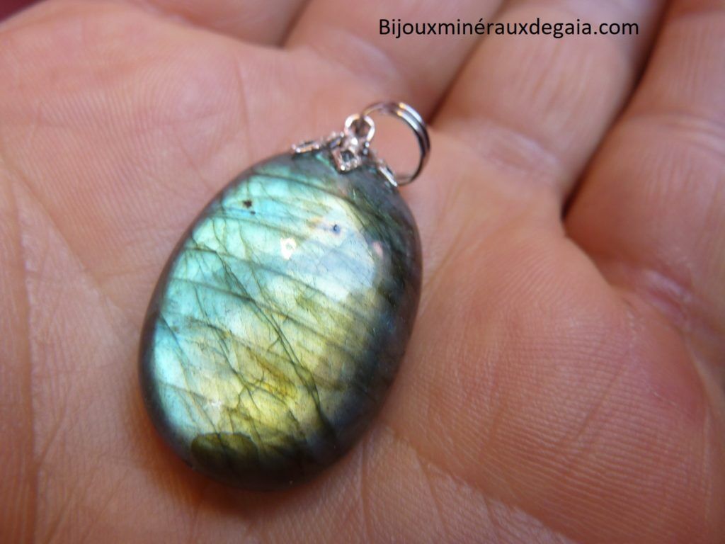 Pendentif Labradorite Poids 7,5 gr ref 8648