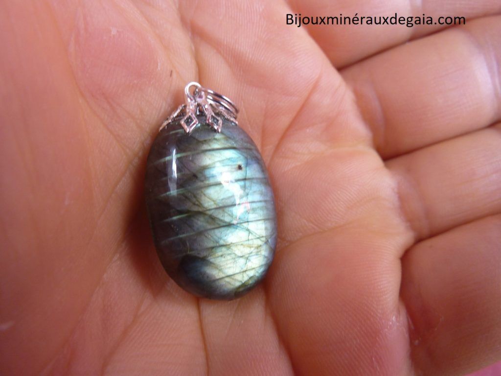 Pendentif Labradorite Poids 7,5 gr ref 8648