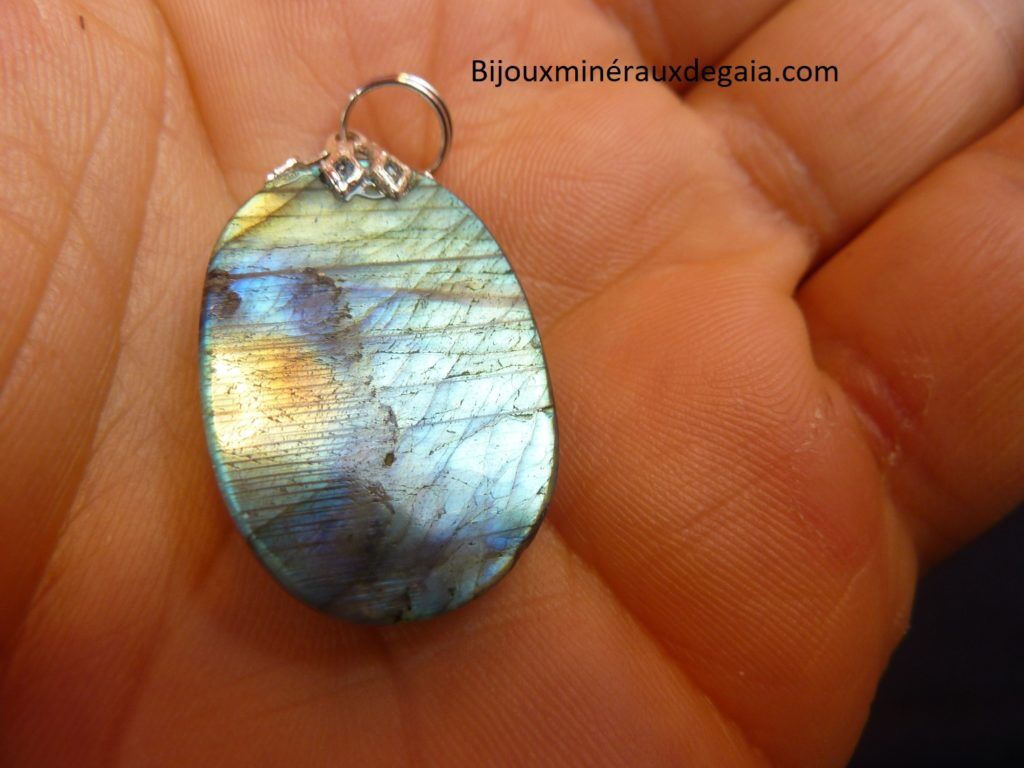 Pendentif Labradorite Poids 7,5 gr ref 8648