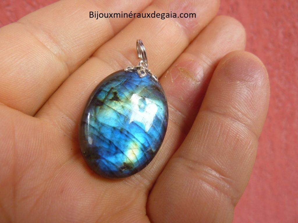 Pendentif Labradorite Poids 7,8 gr ref 5632