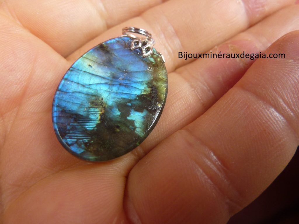 Pendentif Labradorite Poids 7,8 gr ref 5632