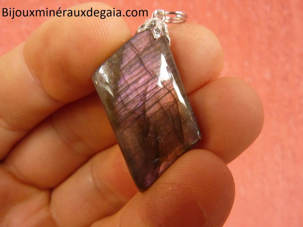 Pendentif Labradorite orange-violette Rare ! Poids 7,5 gr ref 8197