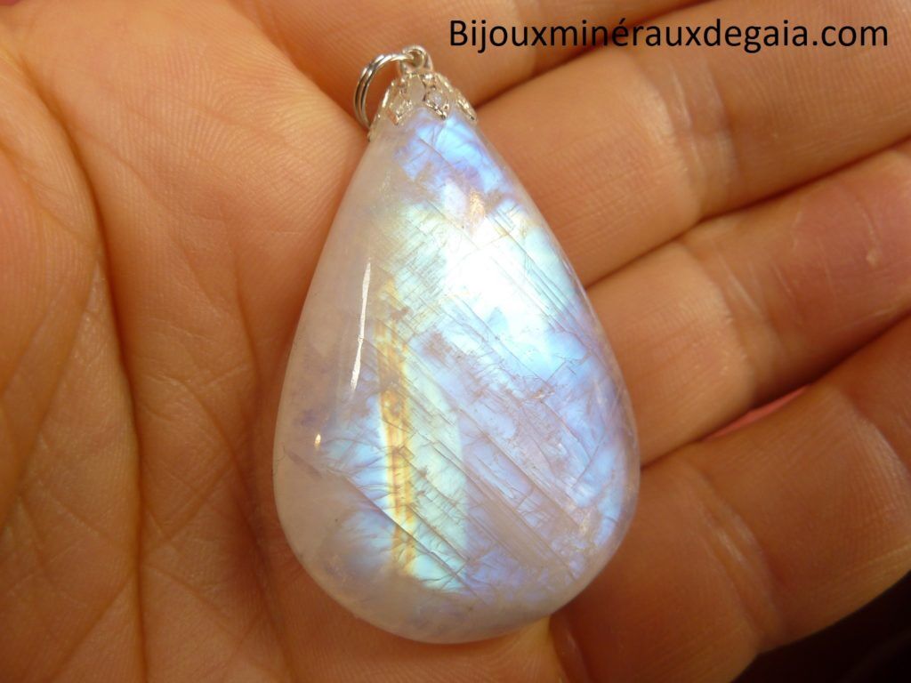 Pendentif Pierre de lune gemme poids 19,5 gr AA+ REF 6953