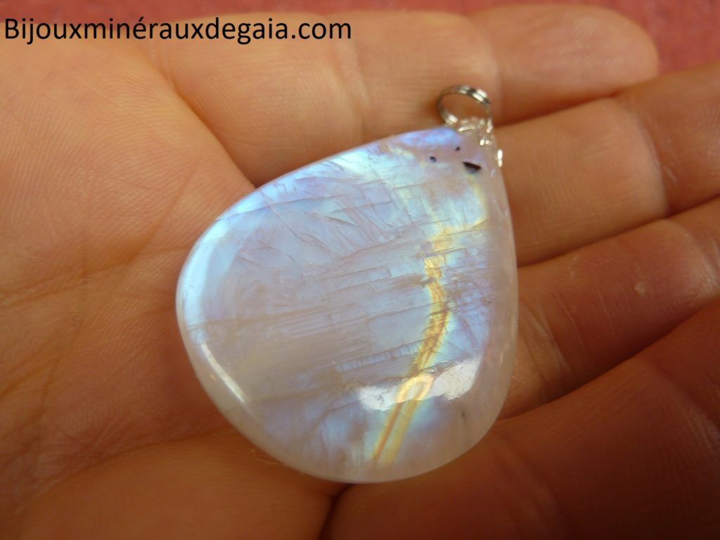 Pendentif Pierre de lune gemme poids 19,5 gr AA+ REF 6953