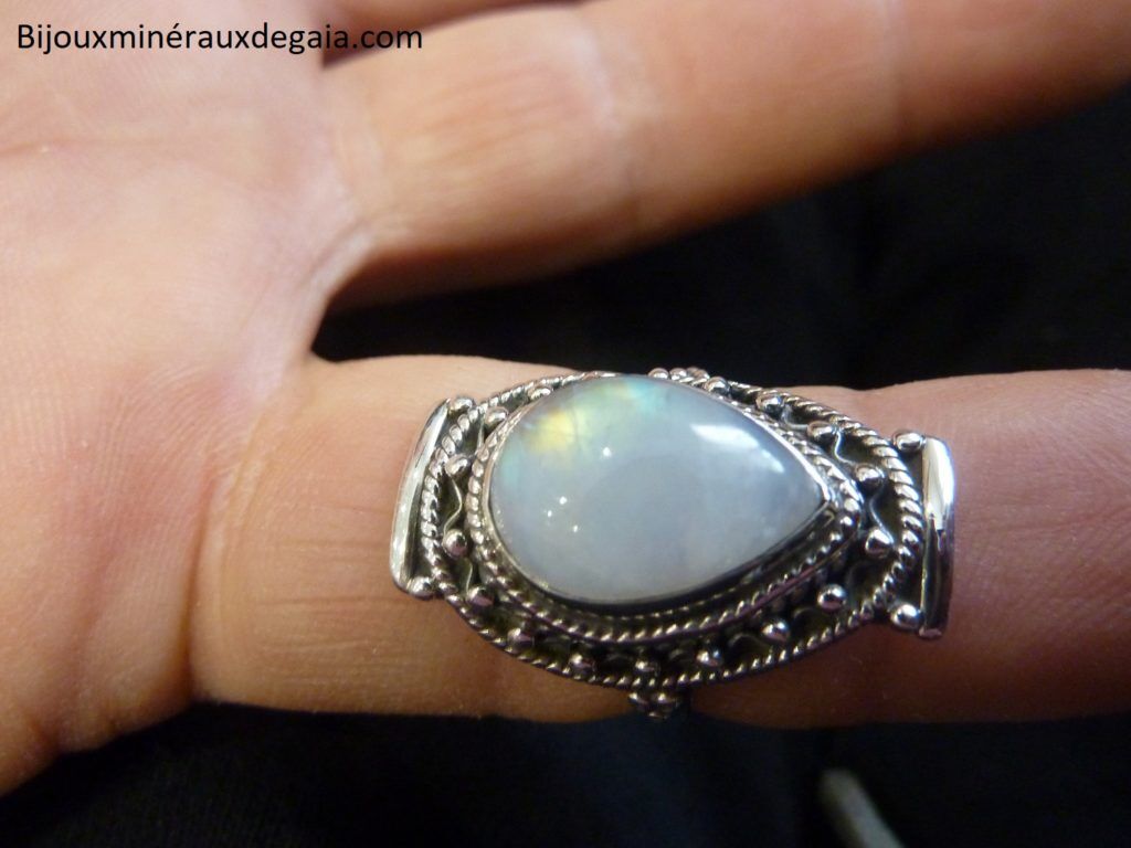 BAGUE PIERRE DE LUNE MONTURE EN ARGENT 925.TAILLE 51 REF 6595