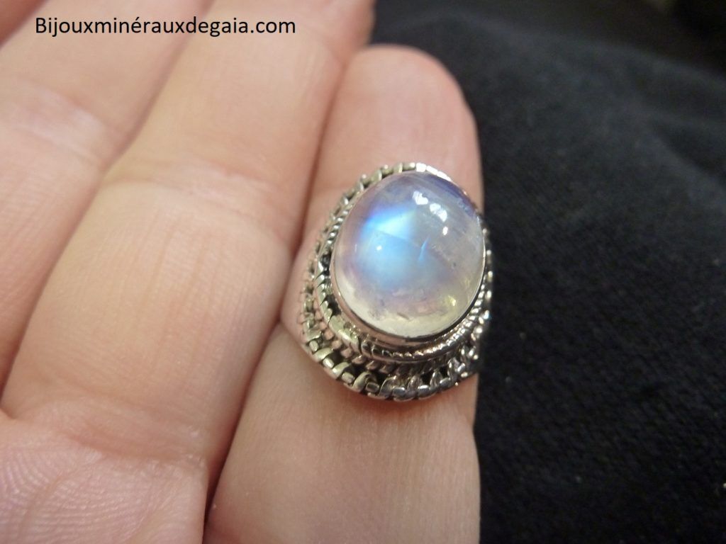 BAGUE PIERRE DE LUNE MONTURE EN ARGENT 925.TAILLE 54 REF 1593