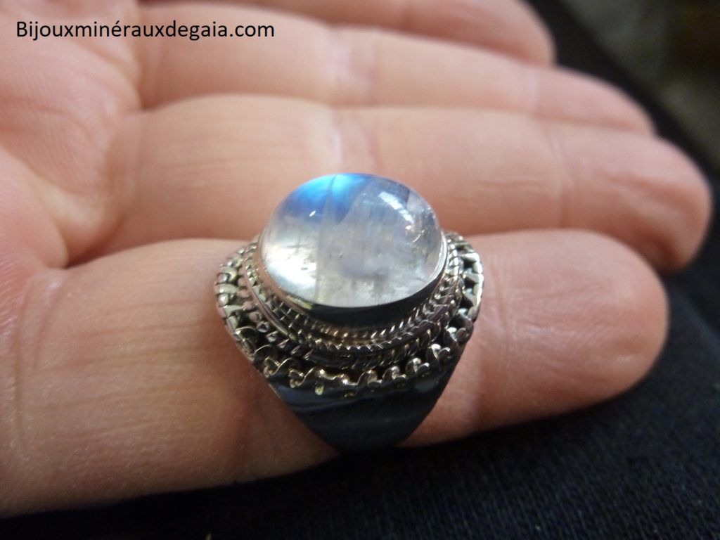 BAGUE PIERRE DE LUNE MONTURE EN ARGENT 925.TAILLE 54 REF 1593