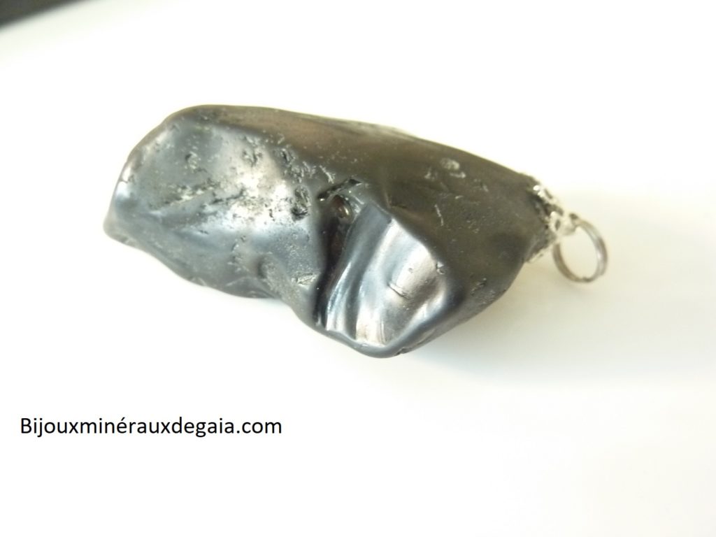 Pendentif Spinelle noir 37,3 gr ultra rare ref 4910