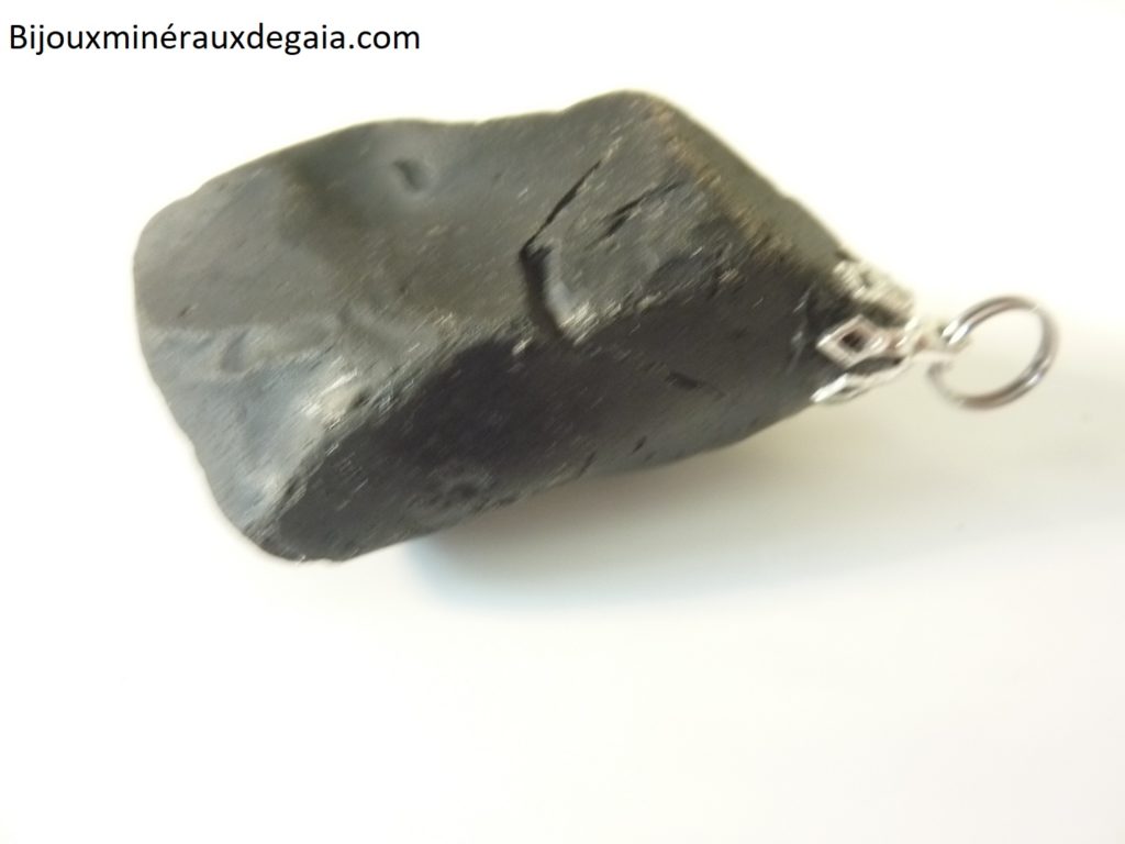 Pendentif Spinelle noir 37,7 gr ultra rare ref 1522