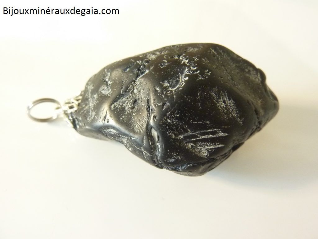 Pendentif Spinelle noir 36,3 gr ultra rare ref 6922