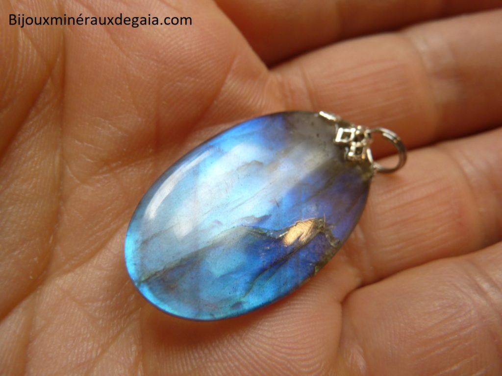 PENDENTIF LABRADORITE Poids 6,1 gr REF 5268