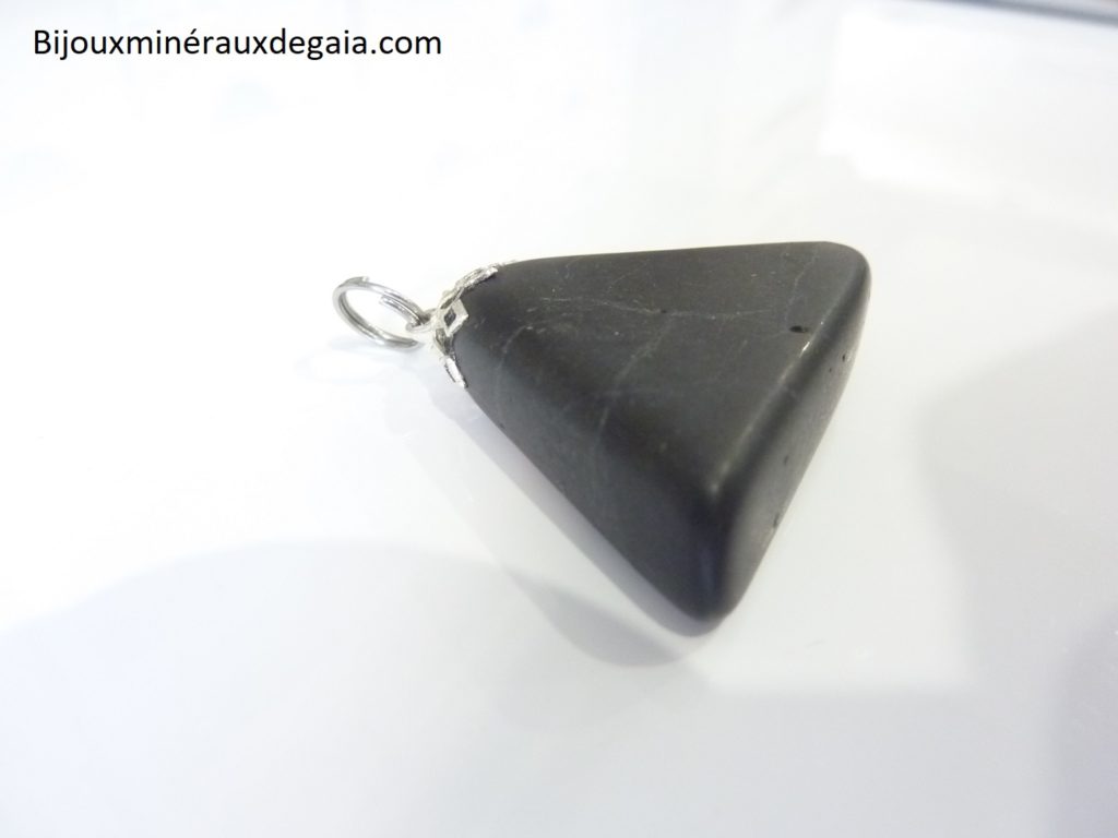 PENDENTIF SHUNGITE 8,8 gr ref 8292