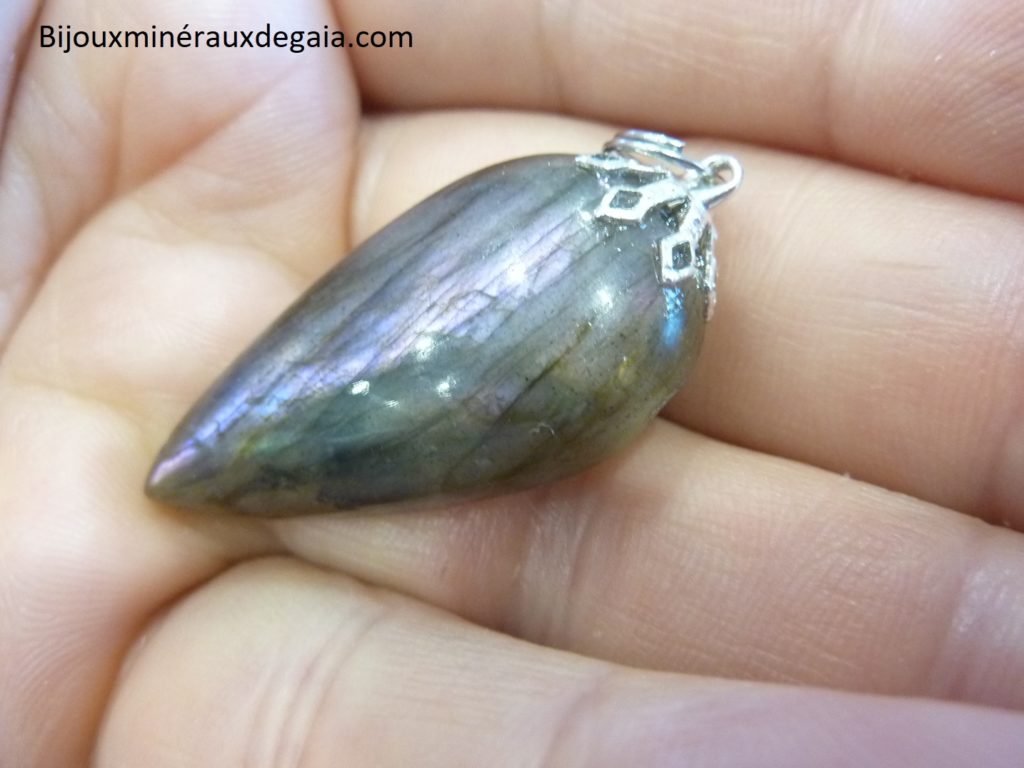 Pendentif Labradorite violette Rare ! Poids 9,2 gr ref 4483