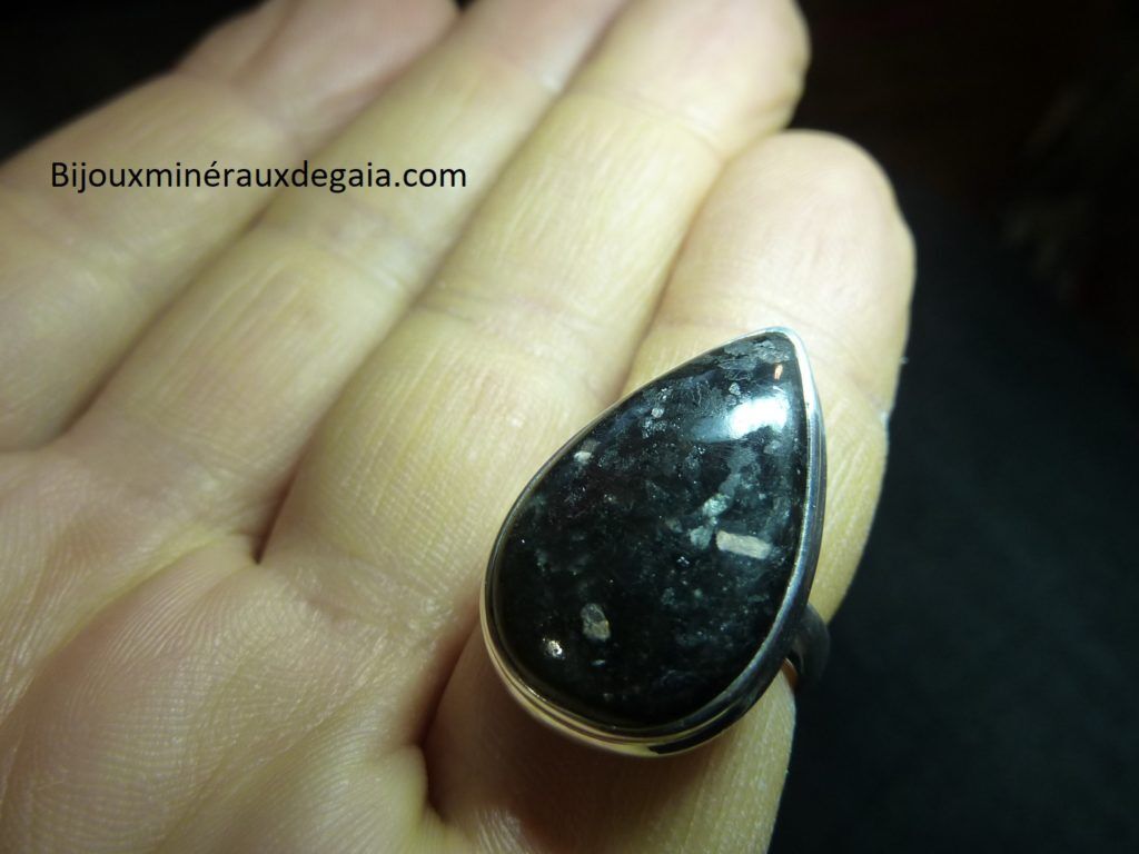 Bague Nuummite monture argent 925 taille 54 ref 2950