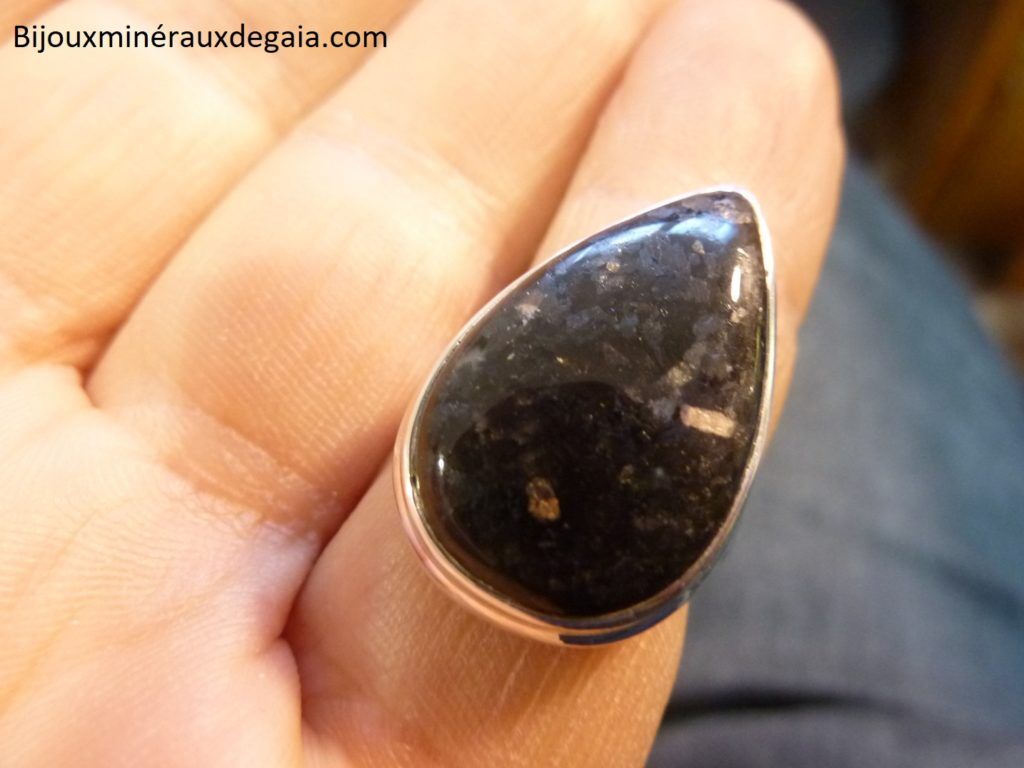 Bague Nuummite monture argent 925 taille 54 ref 2950