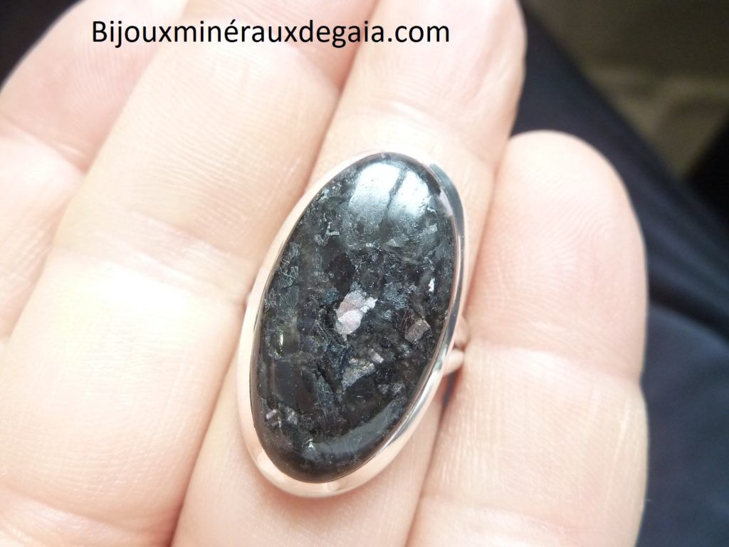Bague Nuummite monture argent 925 taille 58 1/2 ref 5686