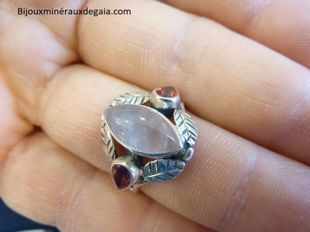 Bague quartz rose-grenat monture argent 925 taille 58 3/4 ref 5486