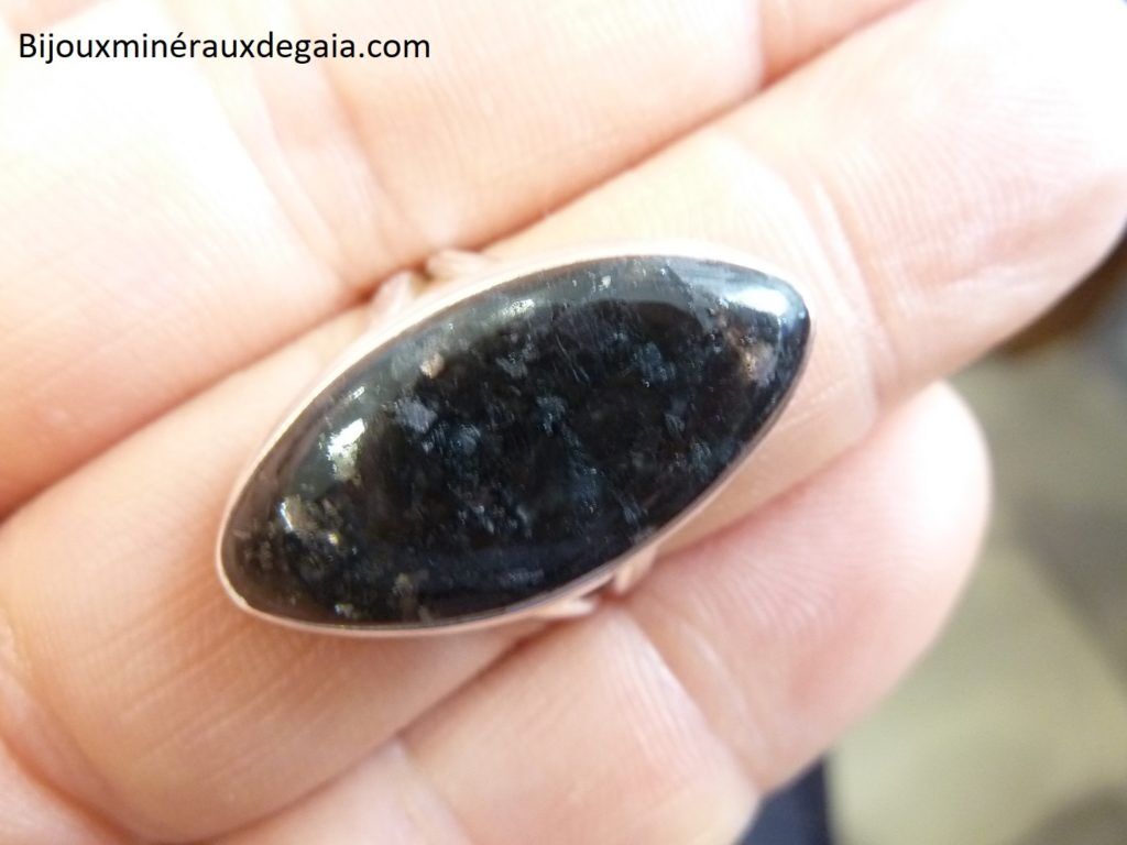 Bague Nuummite monture argent 925 taille 57 3/4 ref 1874