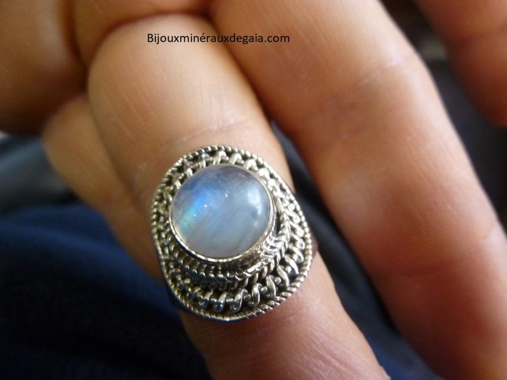 BAGUE PIERRE DE LUNE MONTURE EN ARGENT 925.TAILLE 55 1/4 REF 8824