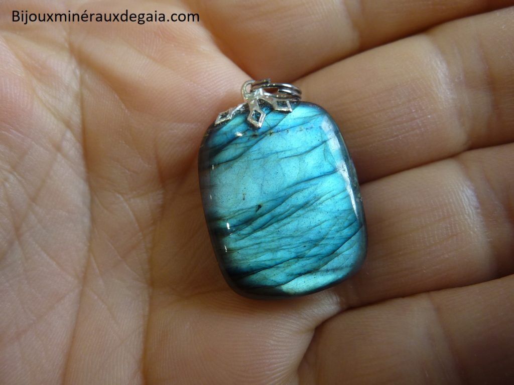 Pendentif Labradorite poids 8,6 gr ref 3865