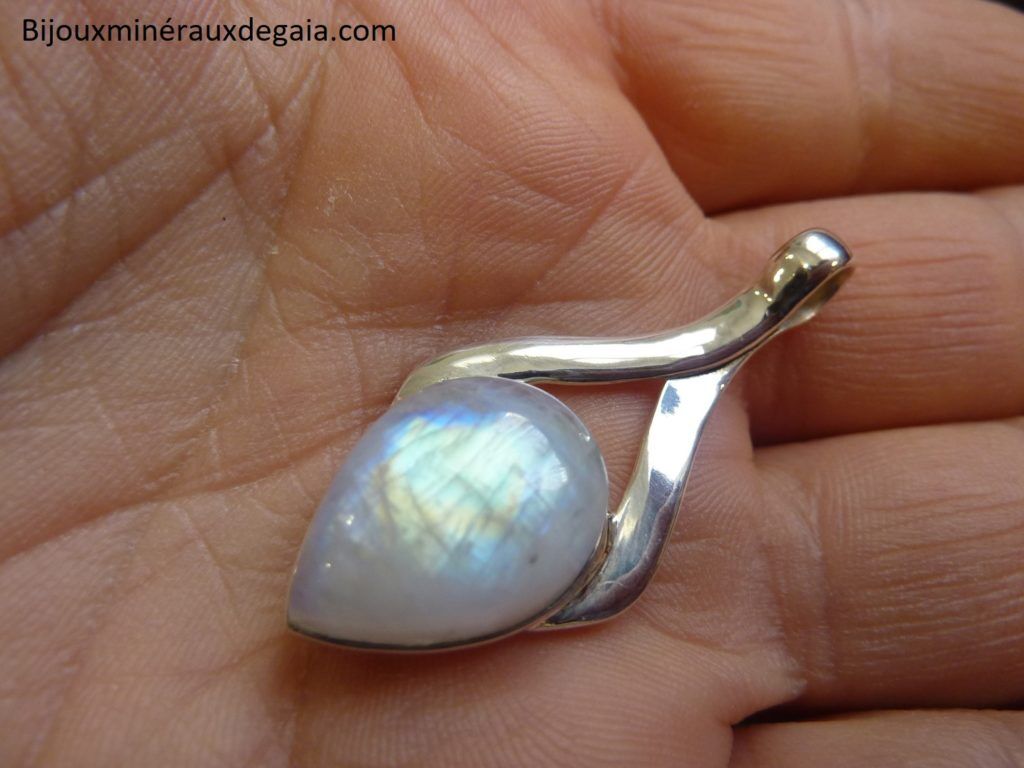 Pendentif pierre de lune monture argent 925 ref 5786