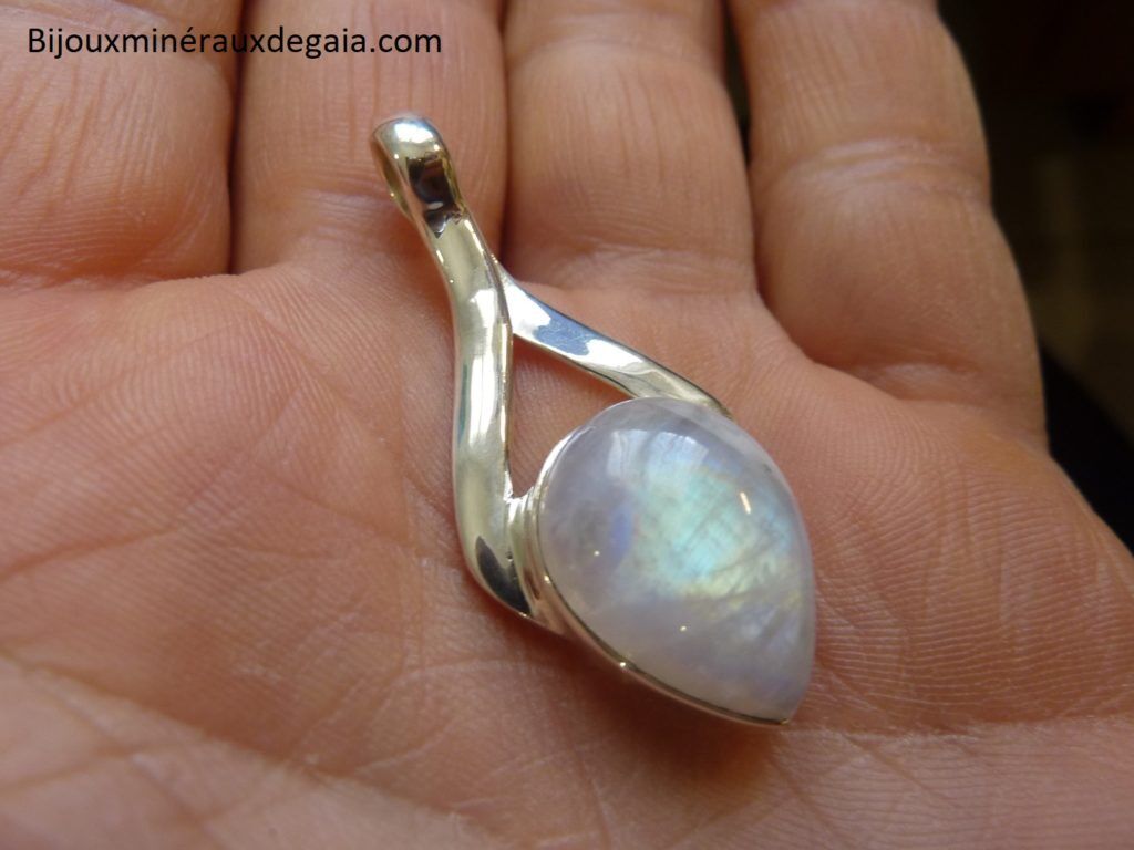 Pendentif pierre de lune monture argent 925 ref 5786