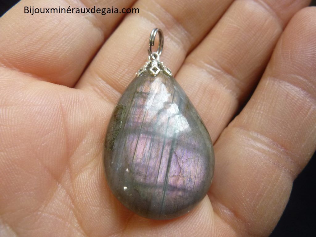 Pendentif Labradorite violet Rare ! Poids 9,6 gr ref 0848