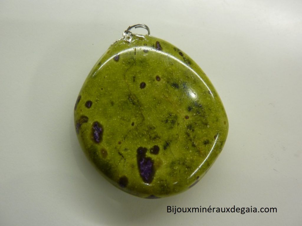 Pendentif atlantisite 27,6 gr ref 9717