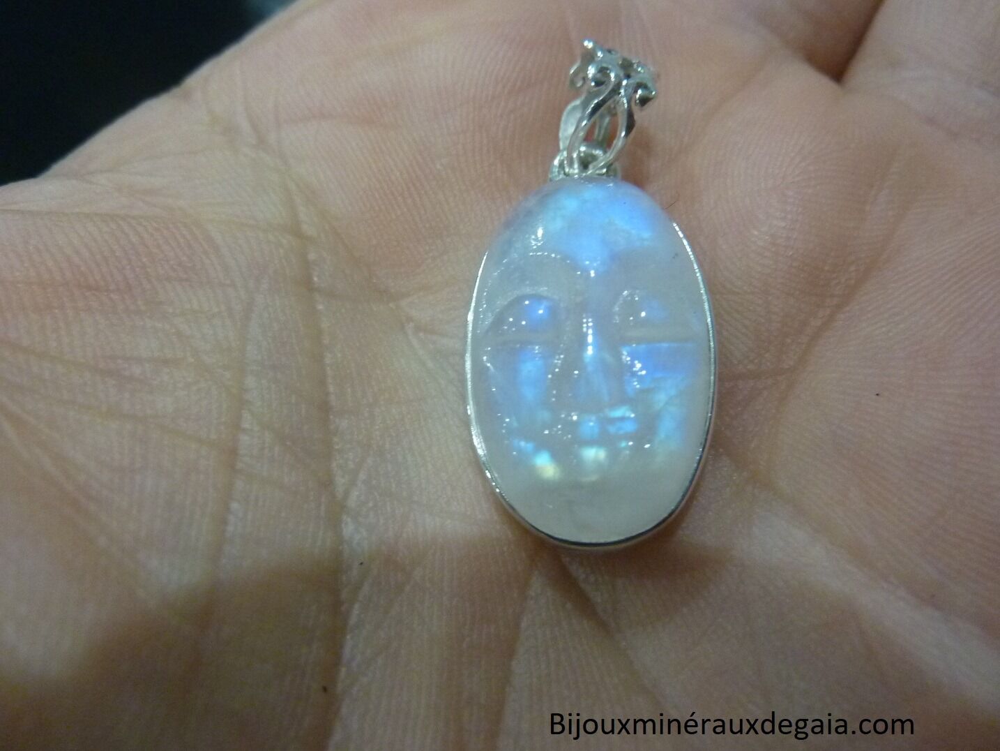 Pendentif Pierre de lune visage sculpté Monture argent 925 Ref 7469