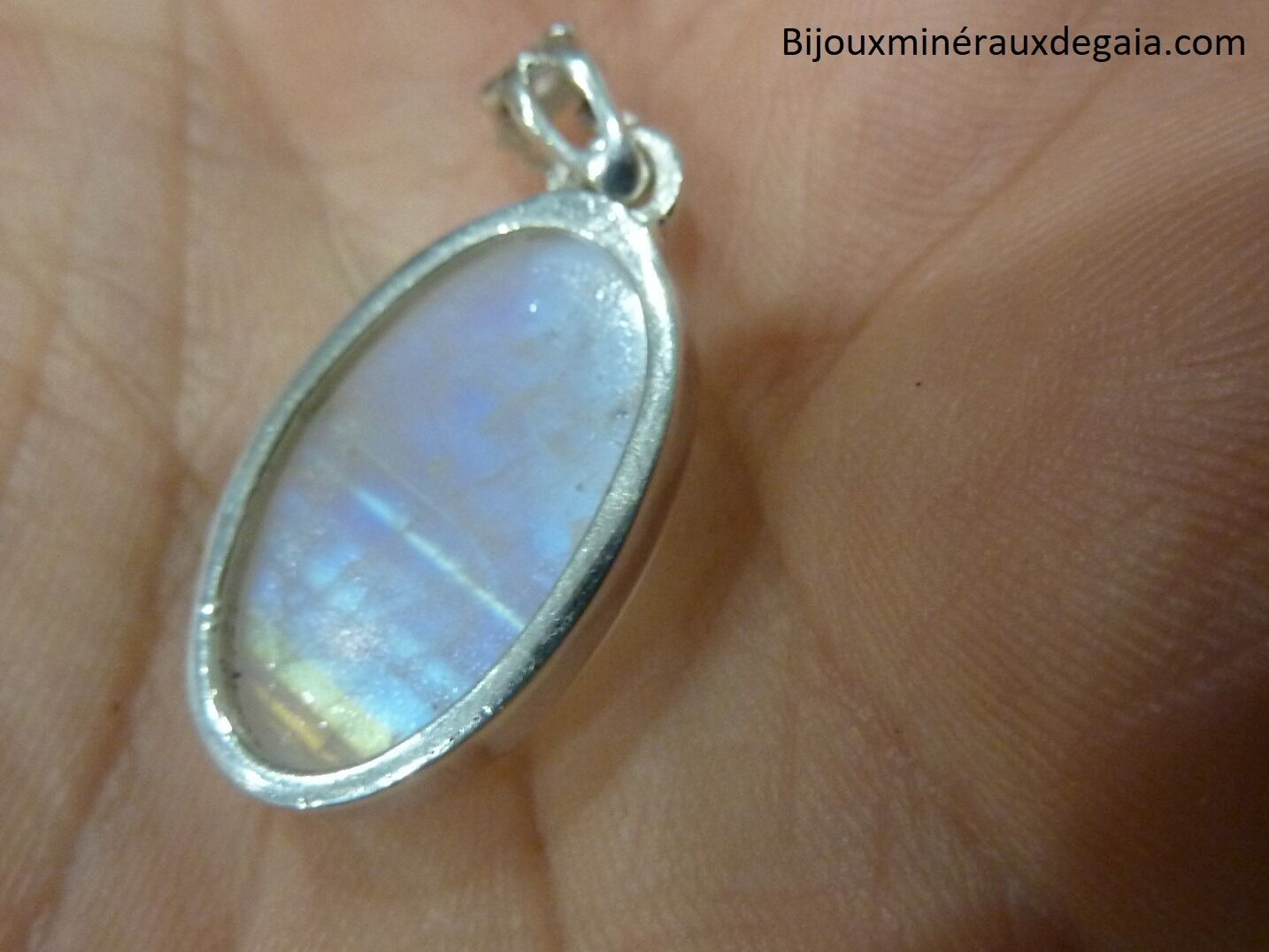 Pendentif Pierre de lune visage sculpté Monture argent 925 Ref 7469