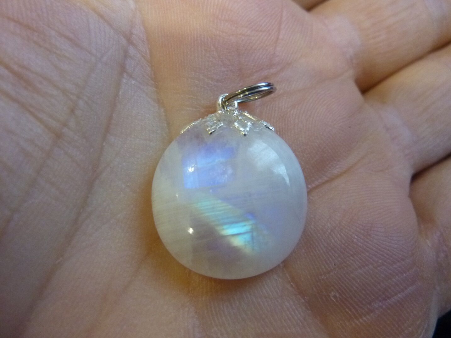 Pendentif pierre de lune gemme ref 8362