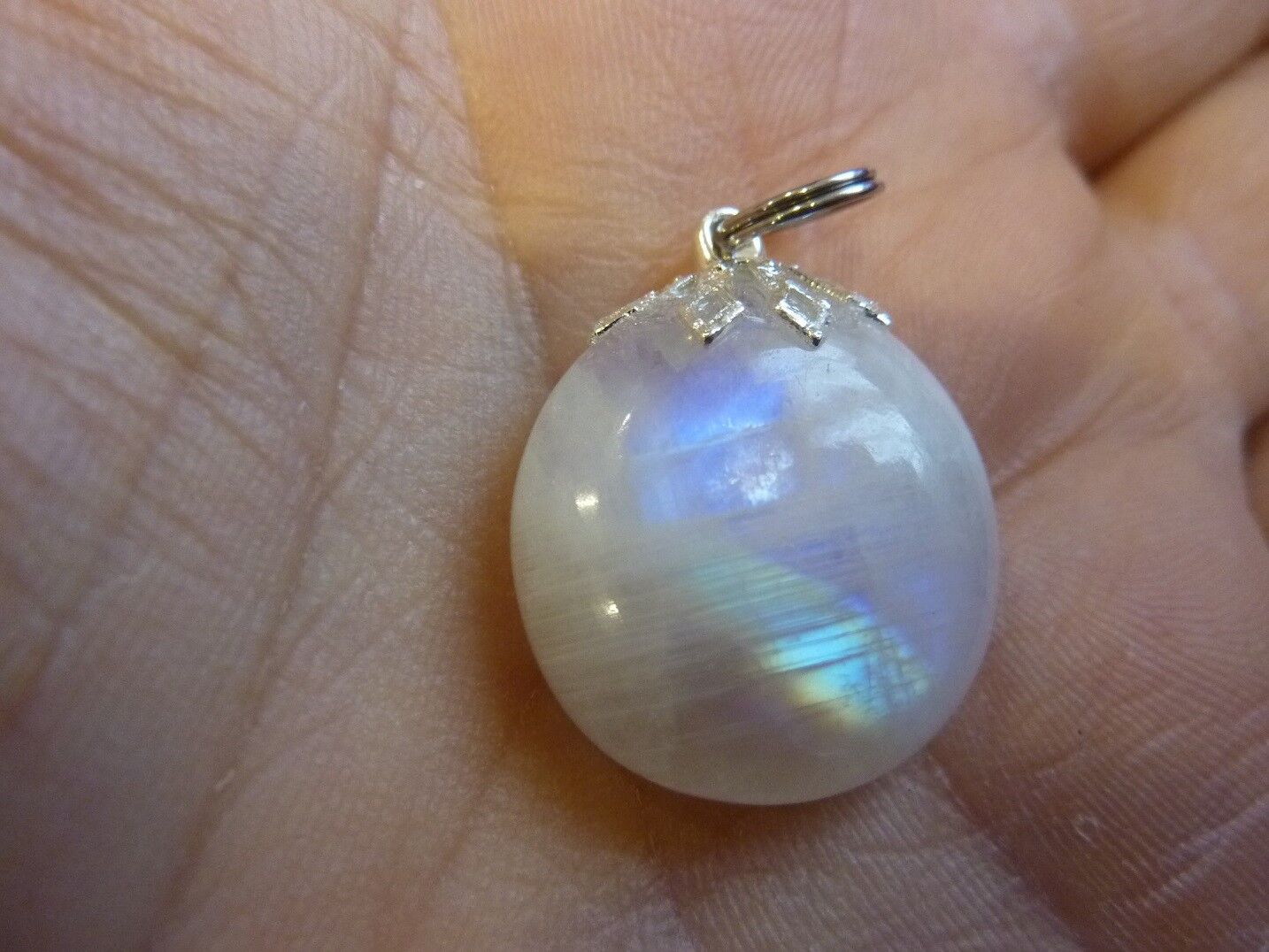 Pendentif pierre de lune gemme ref 8362