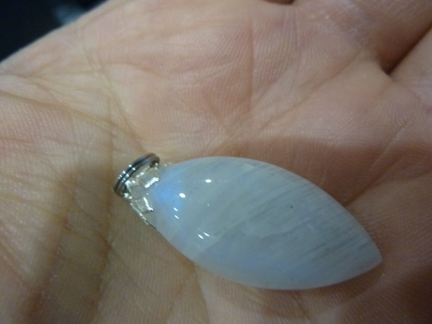 Pendentif pierre de lune gemme ref 5033