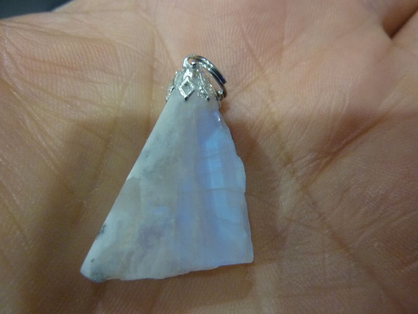 Pendentif pierre de lune brut gemme ref 5960