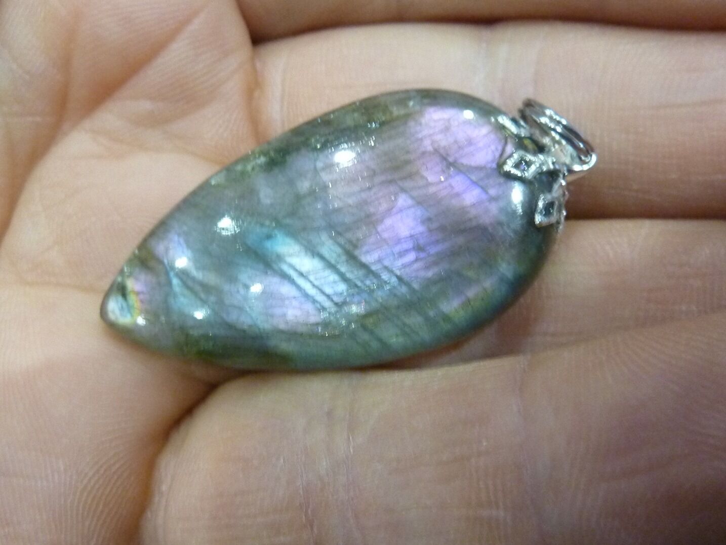 Pendentif Labradorite violet Rare ! Poids 11,5 gr ref 1359