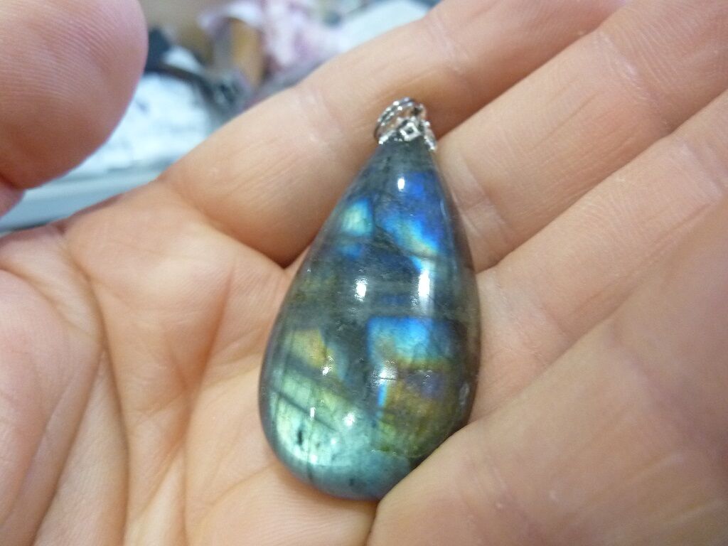 Pendentif labradorite 15,3 gr ref 7589