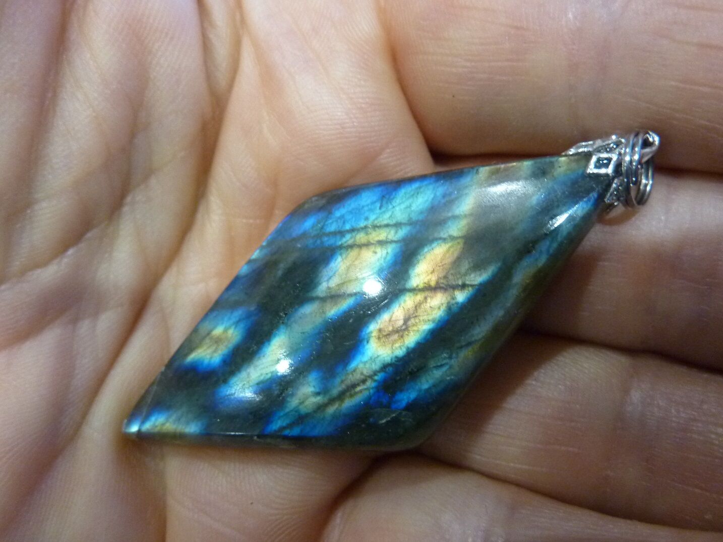 PENDENTIF LABRADORITE Poids 15 gr REF 5667