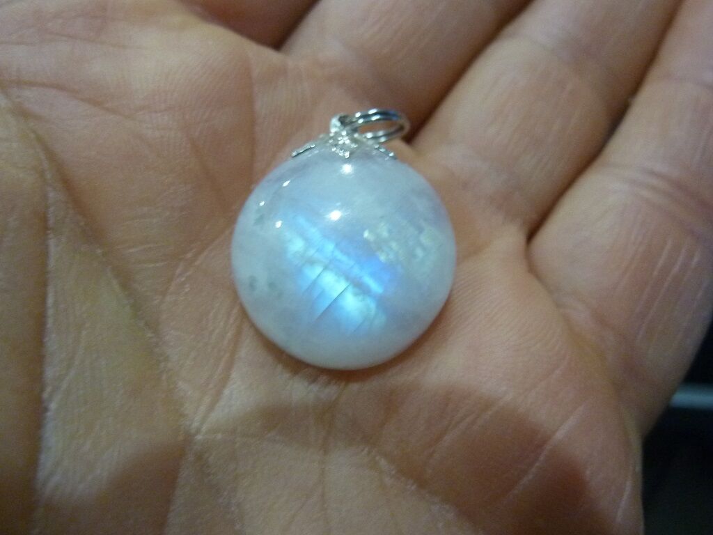 Pendentif pierre de lune gemme ref 4215