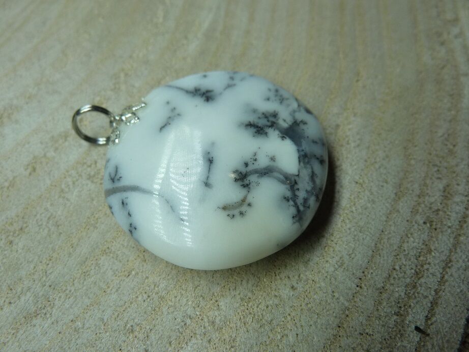 Pendentif Merlinite opale dentritique REF 3524