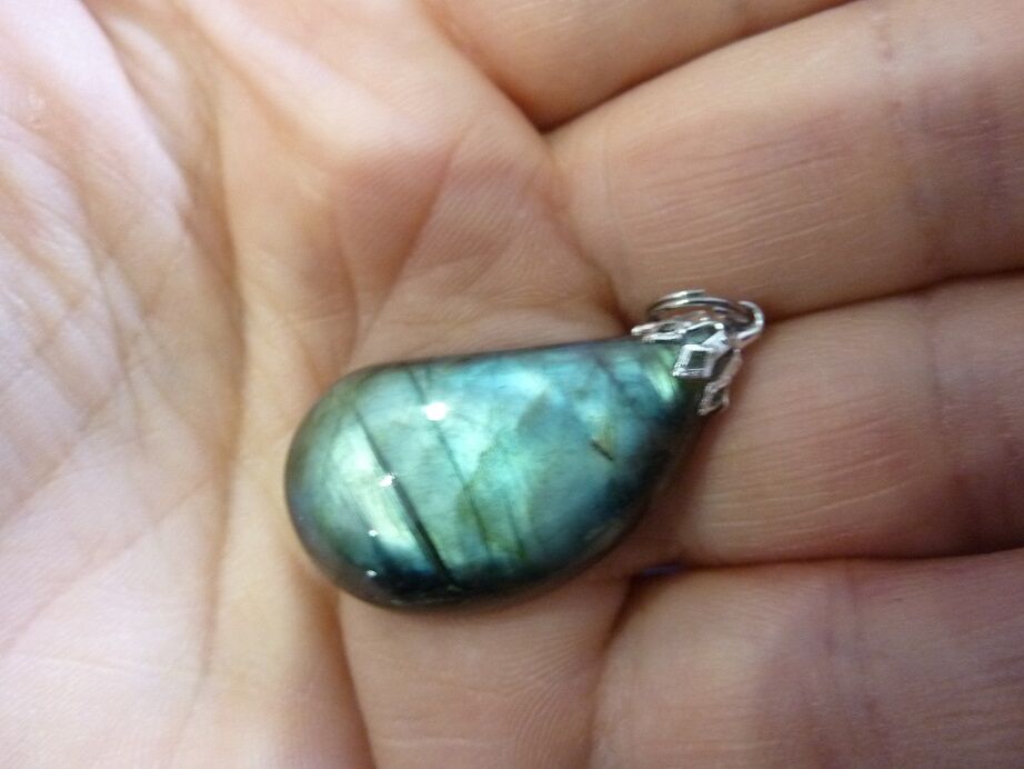 Pendentif Labradorite 8,8 gr réf 9734