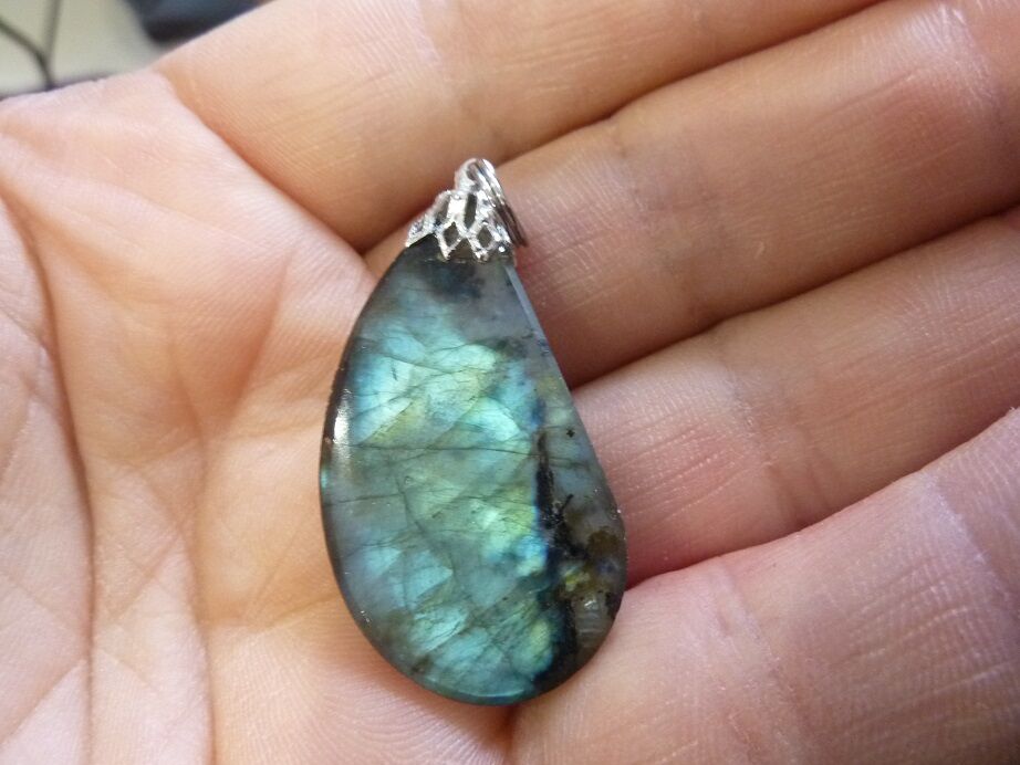 Pendentif Labradorite 8,8 gr réf 9734