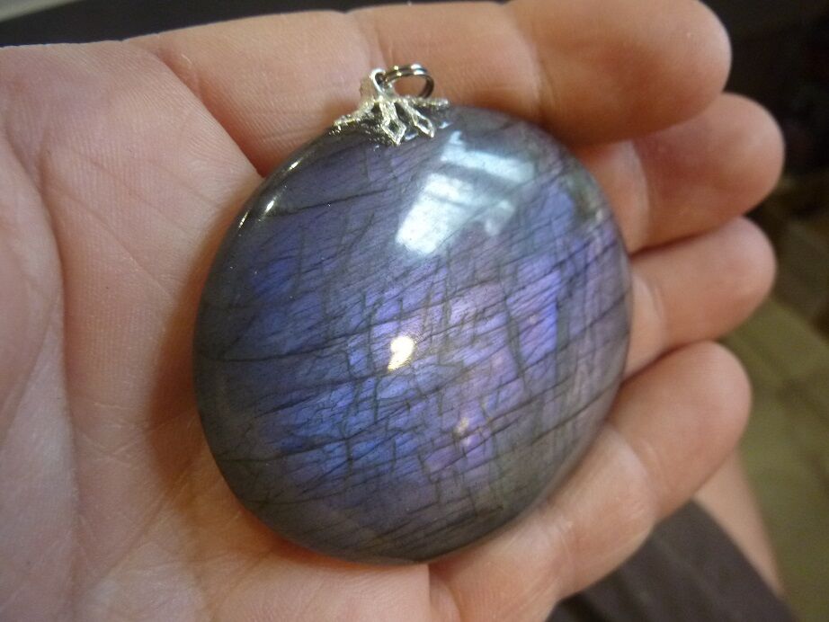 Pendentif Labradorite violet 56,7 g réf 2607