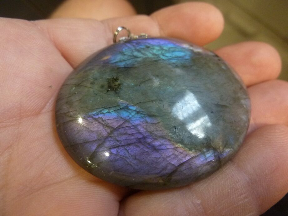 Pendentif Labradorite violet 56,7 g réf 2607