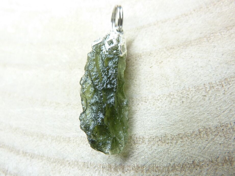 Pendentif Moldavite ref 8301