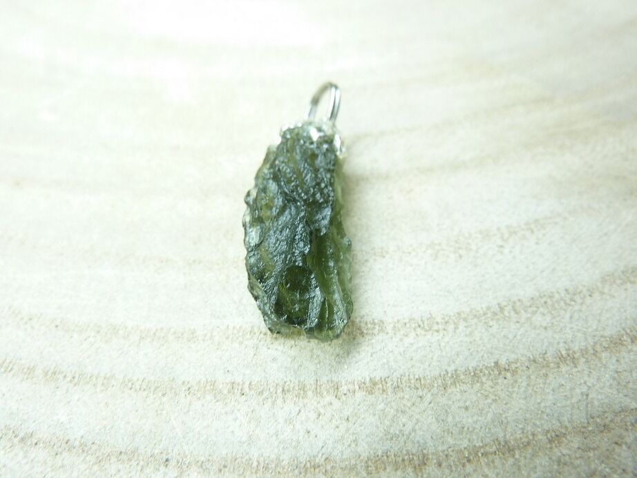 Pendentif Moldavite ref 8301
