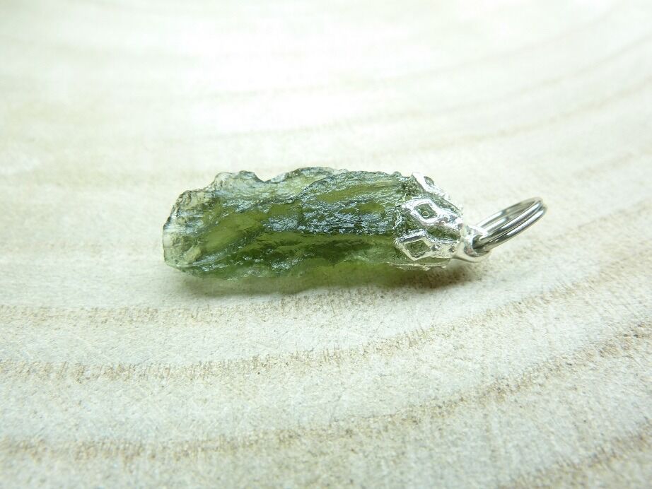 Pendentif Moldavite ref 8301